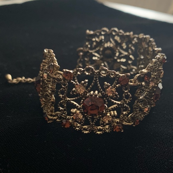 🆕🔥Sparkly Amber Gold Crystals Bracelet - Picture 4 of 4